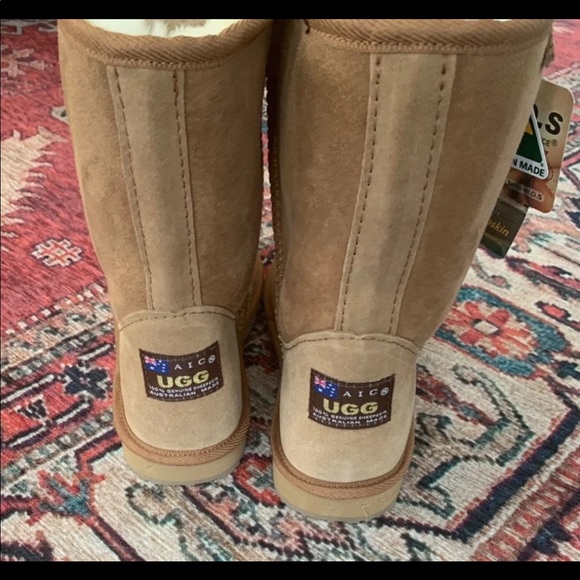 Australian UGGS - Picture 3 of 6
